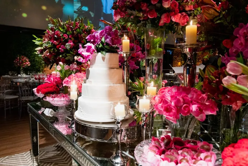 Hildred House 3 Tier Floral Wedding Cake 1 scaled